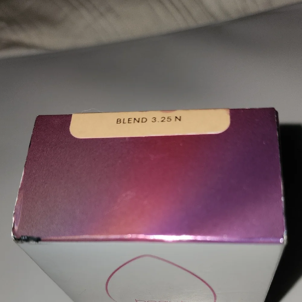 beautyblender Bounce Foundation - Pink and Blue
